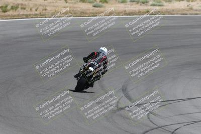 media/Apr-20-2025-AHRMA (Sun) [[393a79c373]]/Race/Group 8/Turn 4b/